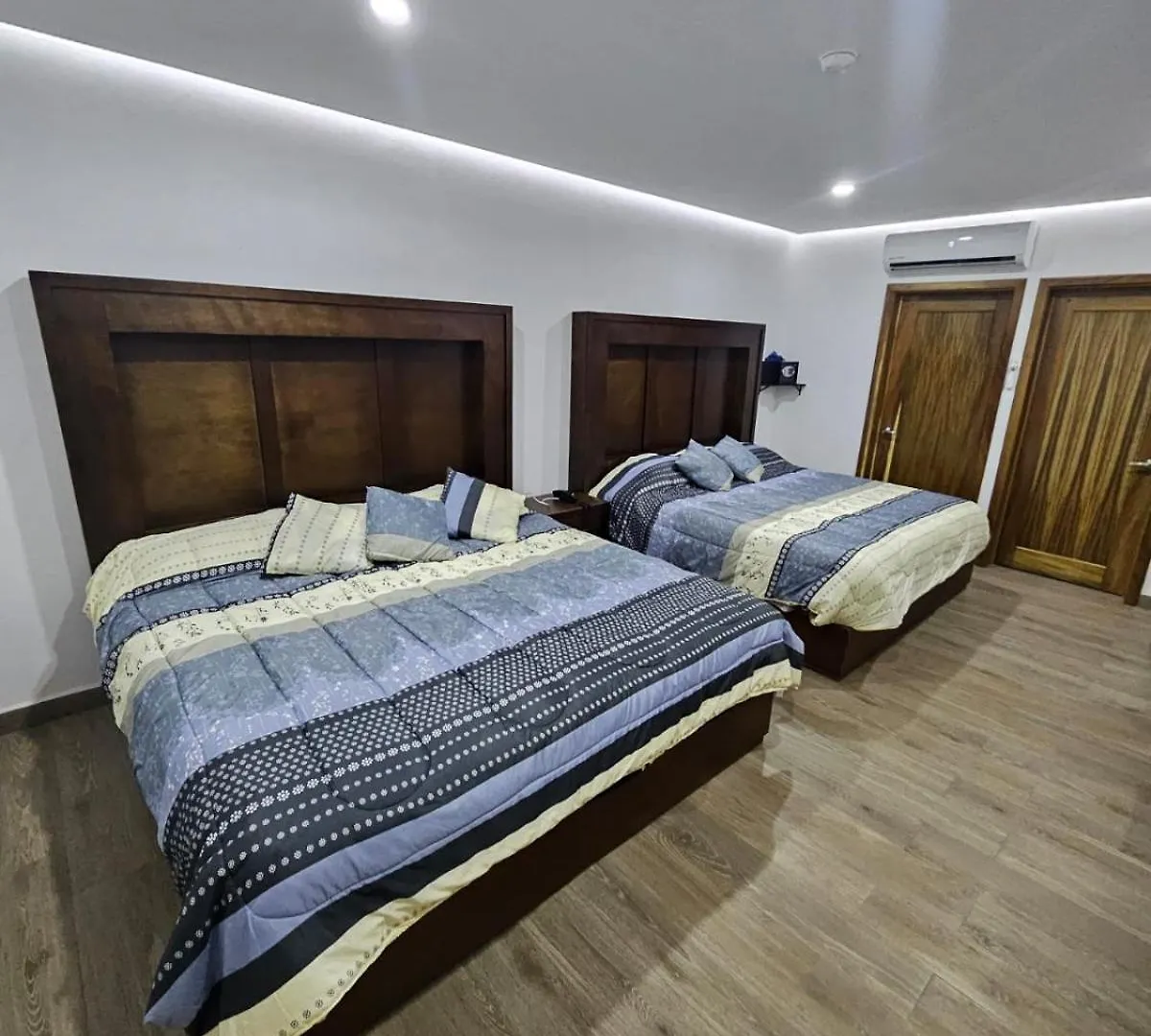 ****  Mc Hotel Saldarriaga Queretaro Santa Cruz  México